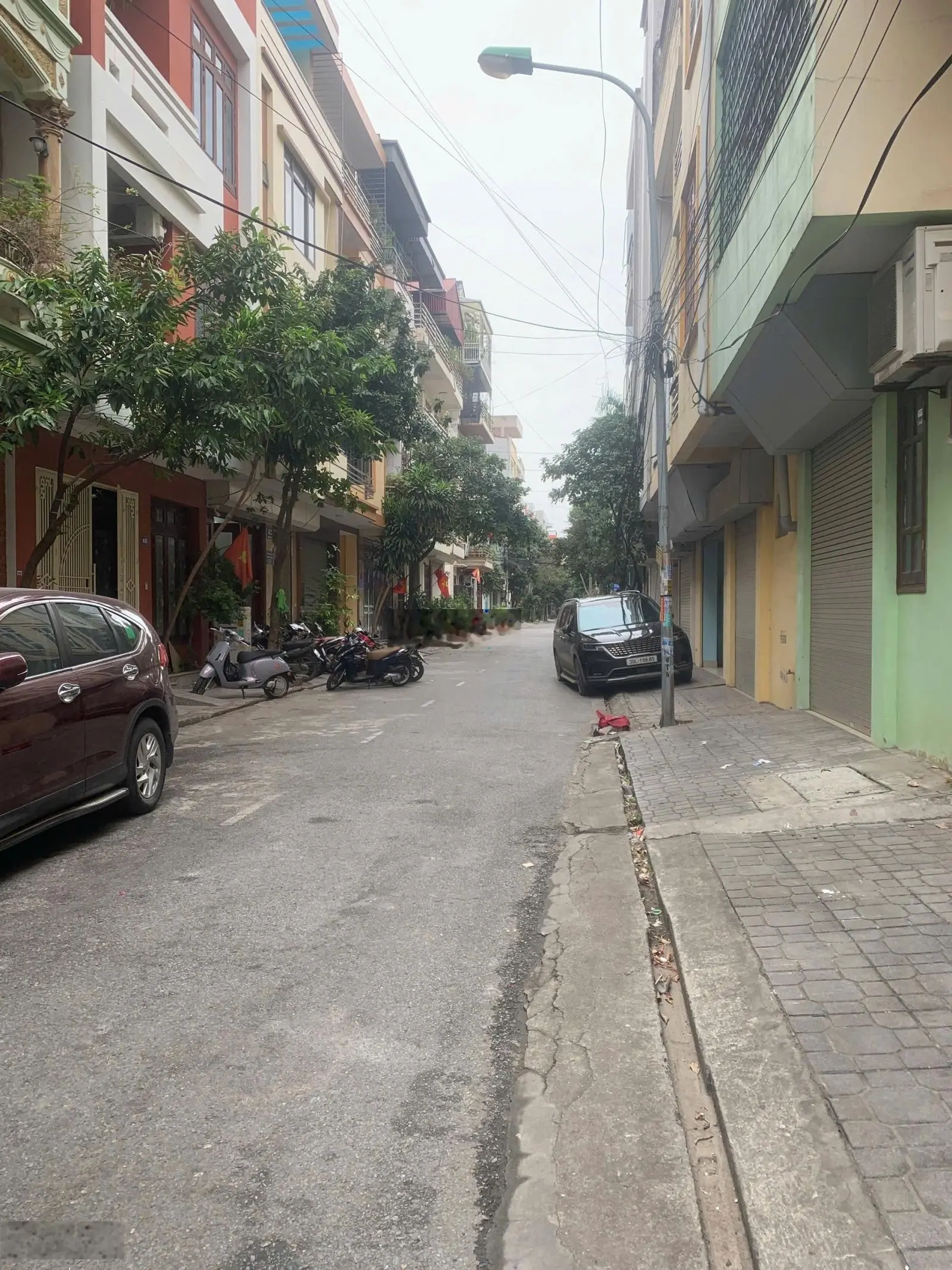 Nhà 3,5 tầng đã gắn tài sản phố Cù Chính Lan, Ninh Xá, Bắc Ninh. Sổ đỏ trao tay