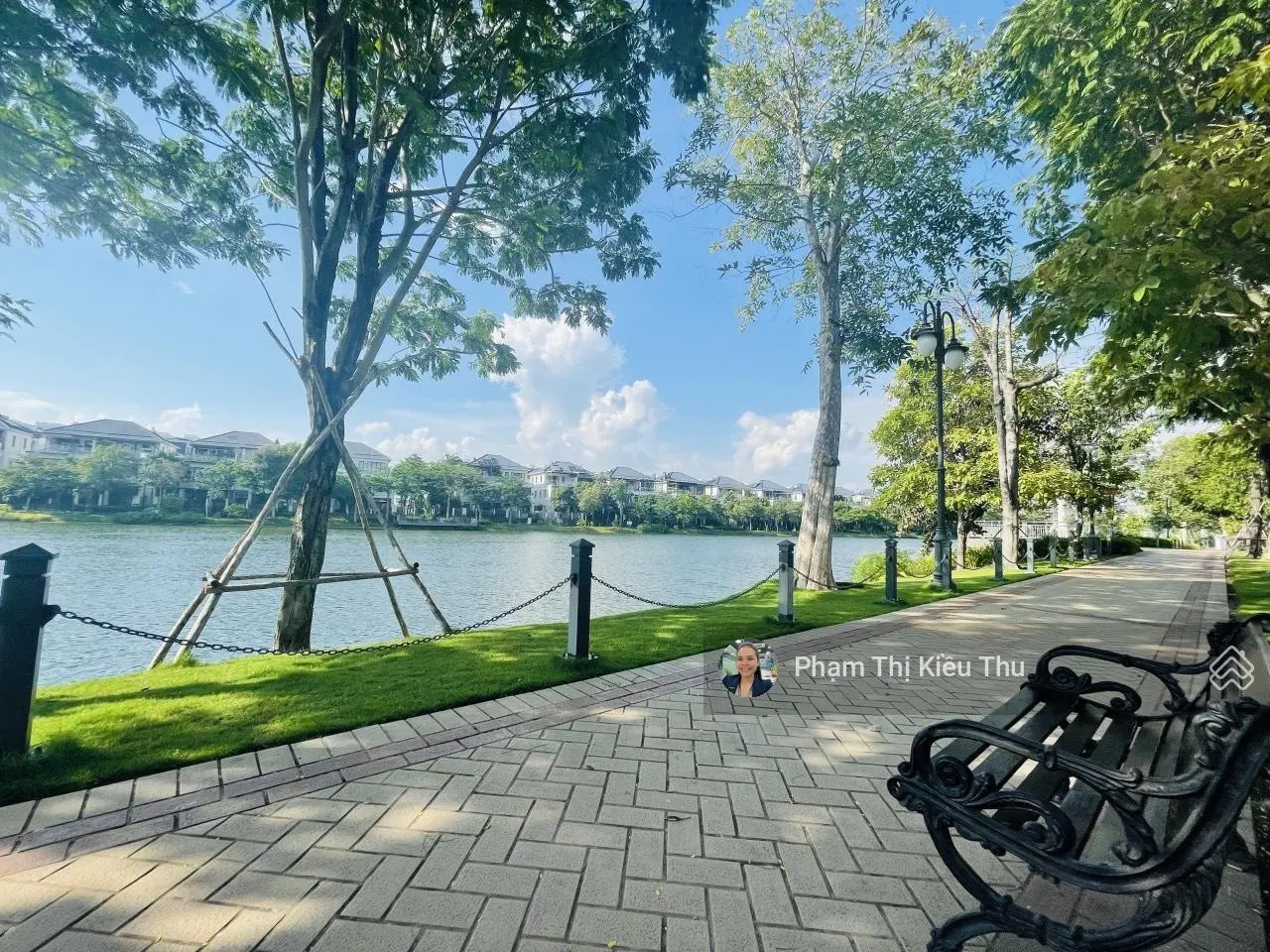 Bán gấp căn góc sân vườn Lakeview City hoàn thiện nội thất DT 168m2 5PN giá 27,5 tỷ Lh 0902872670