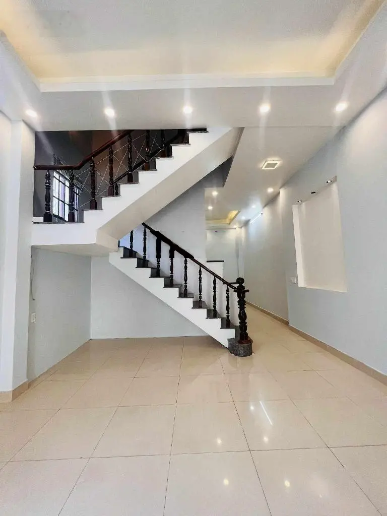 Bán nhà đường số 4, phạm văn đồng p. linh tây, q. thủ đức 71m2 hẻm xe hơi nhỉnh 5 tỷ