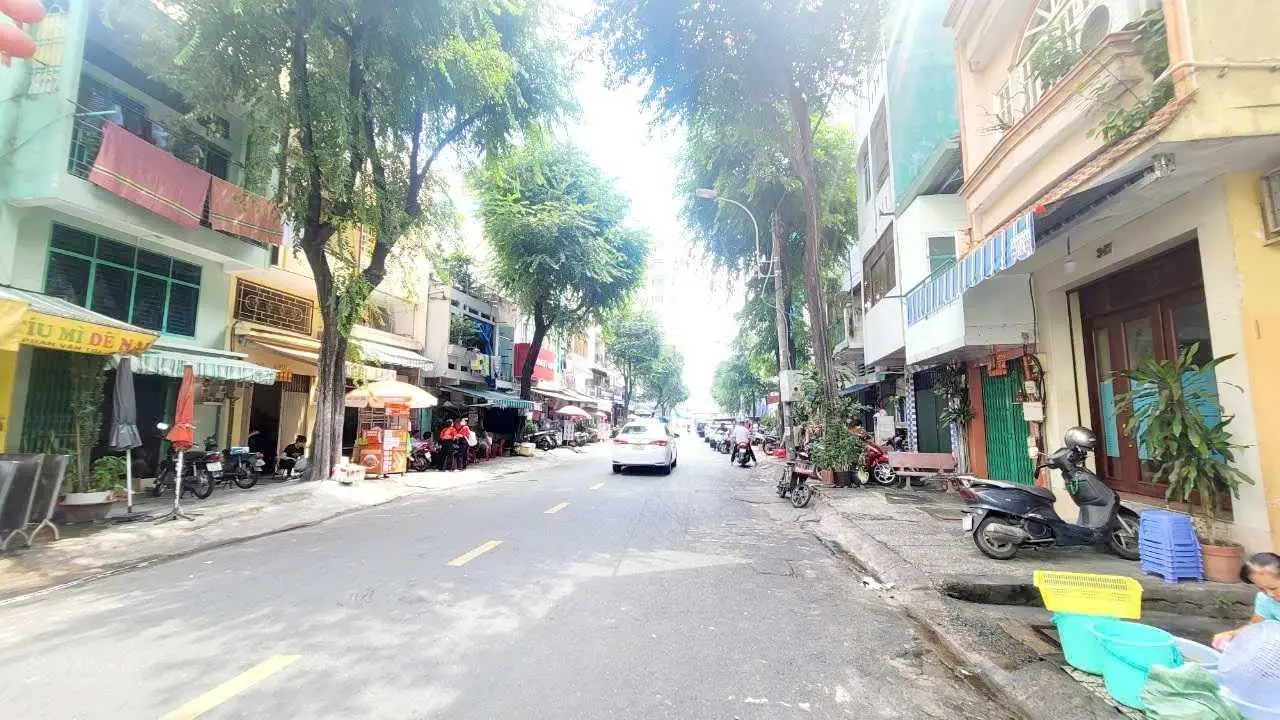 Nhà mặt tiền. Kinh doanh buôn bán. Đường phan văn trị