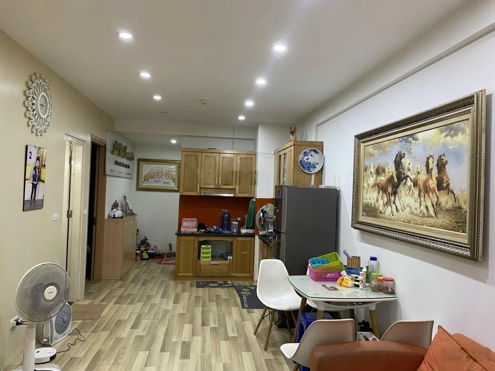 Bán căn hộ 2 phòng ngủ 2 vệ sinh full nội thất