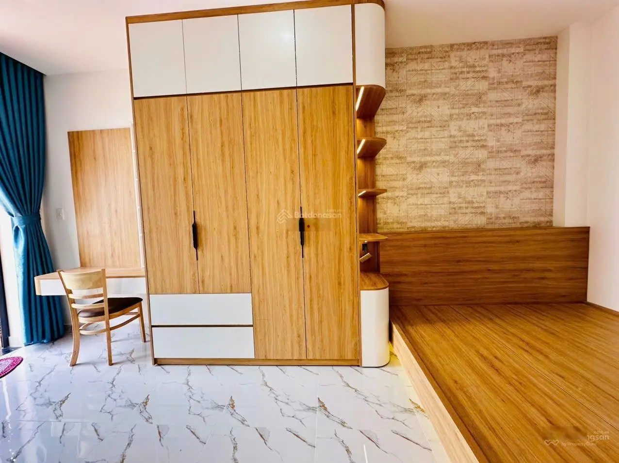 Nhà mới hiện đại, ngay chợ Đường, 3pn, 3wc, huong Đông Nam, hẻm 12