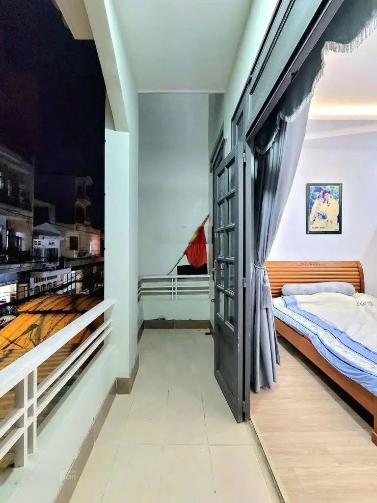 Hàng ngộp! 1 căn duy nhất ở Đội Cung-Q11. Gần Bệnh Viện Quận 11. Đang cho thuê 33triệu. Giá 3tỷ660