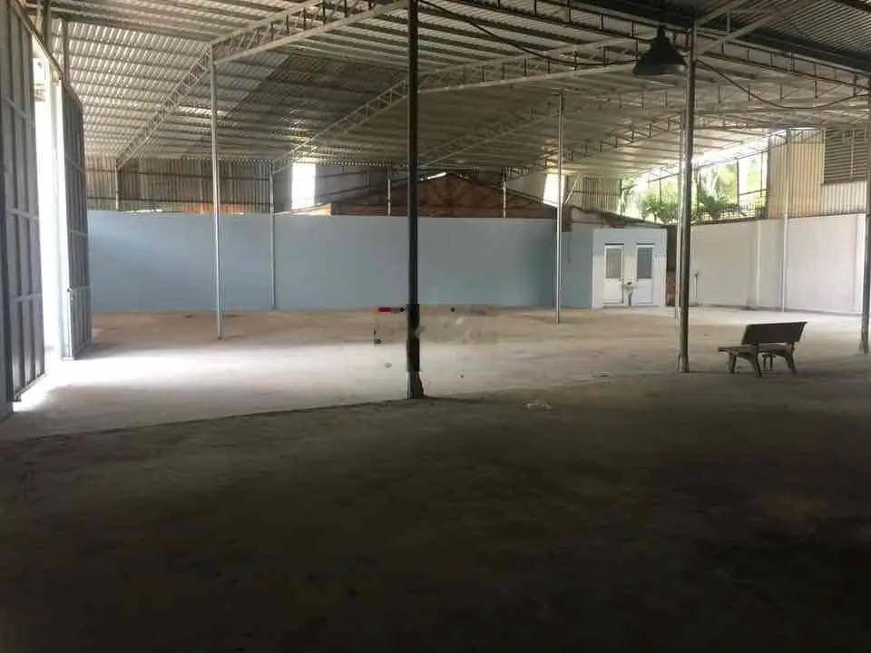 BÁN XƯỞNG 300m2 NGAY KCN MINH HƯNG HQ,SHR