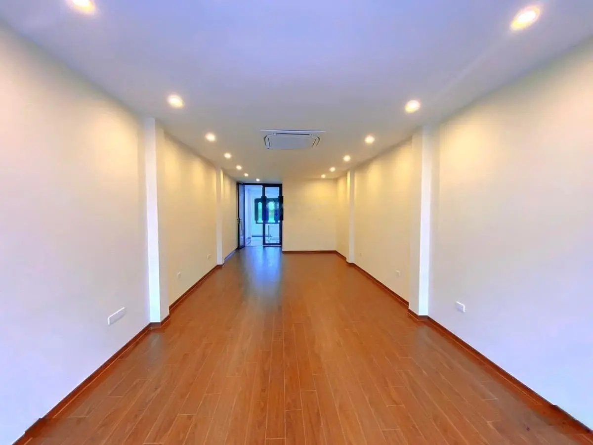 Bán nhà phố Chùa Láng Đống Đa - gara ô tô - 2 thoáng, gần hồ có thang máy 65m2/7T/5m MT nhỉnh 18tỷ