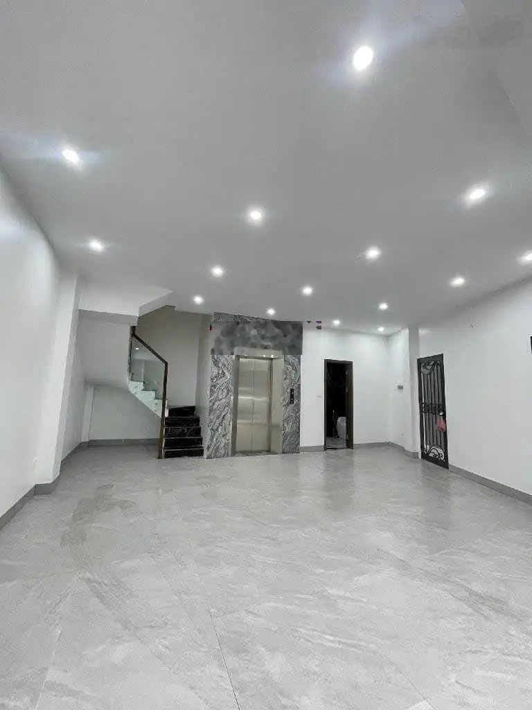 Bán nhà phố Võ Thị Sáu PL thang máy 5.5 tầng gara ôtô thoáng sáng - ngay cạnh hồ - 54.2m2 hơn 15 tỷ