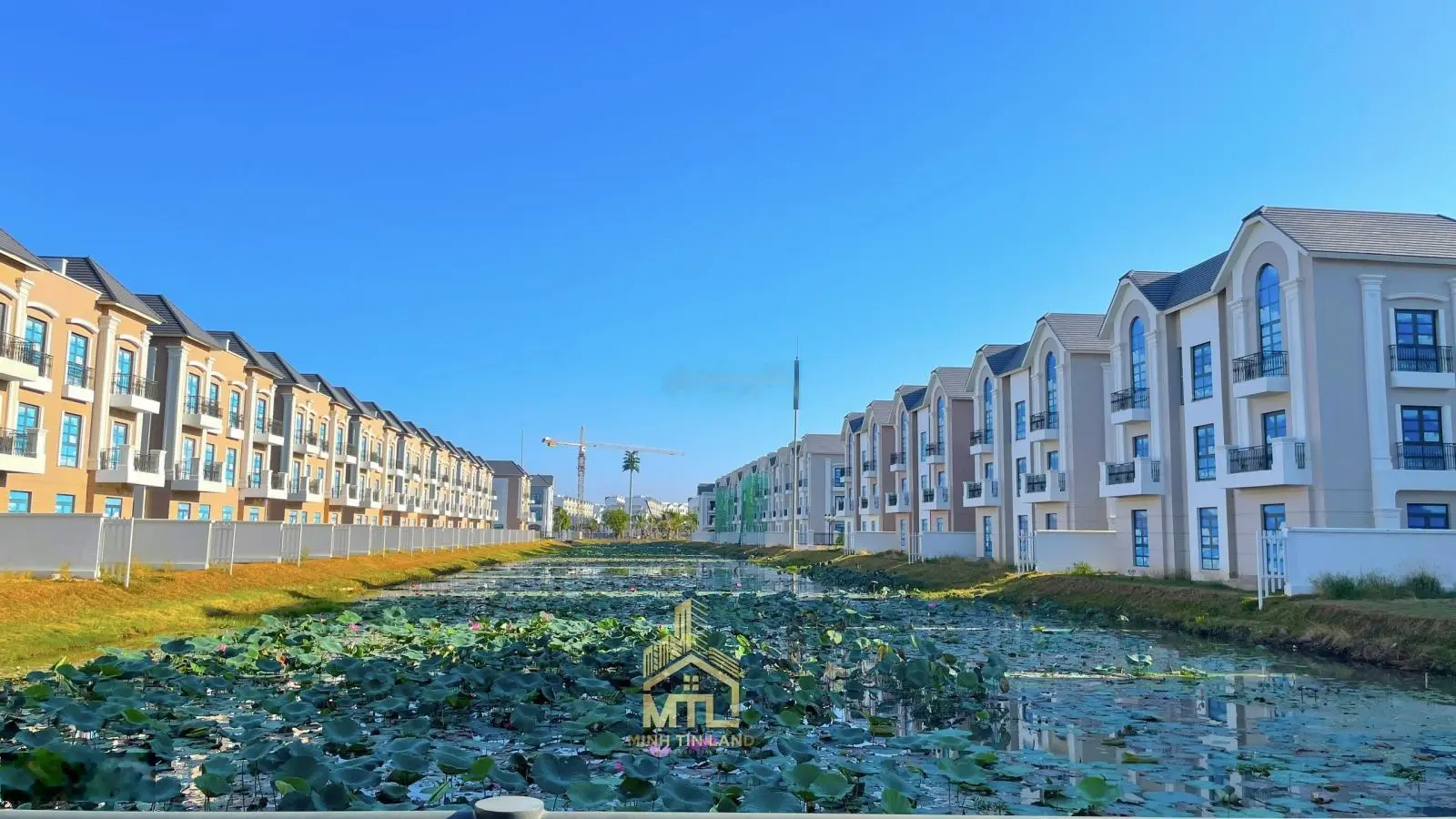 Bán căn Biệt thự góc 2 mặt tiền trực diện bến du thuyền tại Vinhomes Grand Park. Liên hệ 0828 030 ***