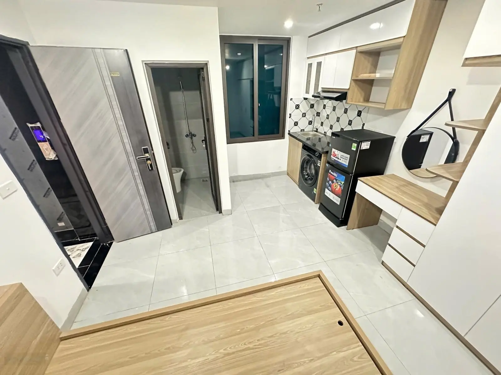 Toà chdv Mễ Trì Hạ, Nam Từ Liêm 61m*7t, mt 5m 17 căn hộ máy giặt riêng, ô tô 50m, dòng tiền 85tr/th