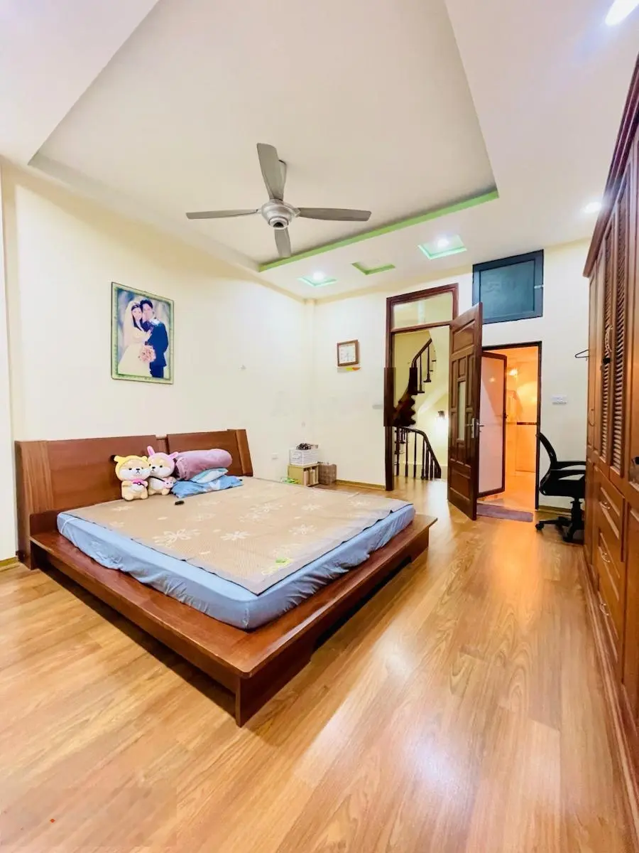 Bán nhà mặt ngõ Kim Hoa, Đống Đa. Ngõ thông, ba gác tránh, cách ôtô vài bước chân. 45m, 3ngủ,mt4.5m
