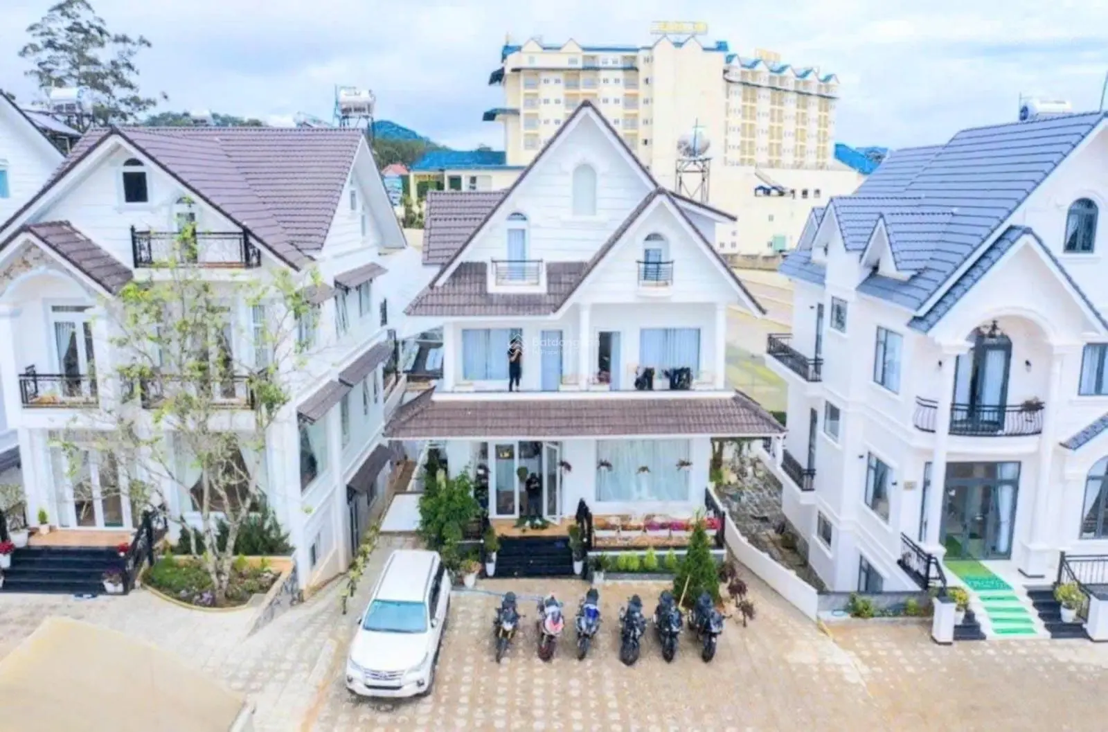 Bán villa đường Mai Anh Đào - cách Hồ Xuân Hương chỉ 2km - 375.64m2