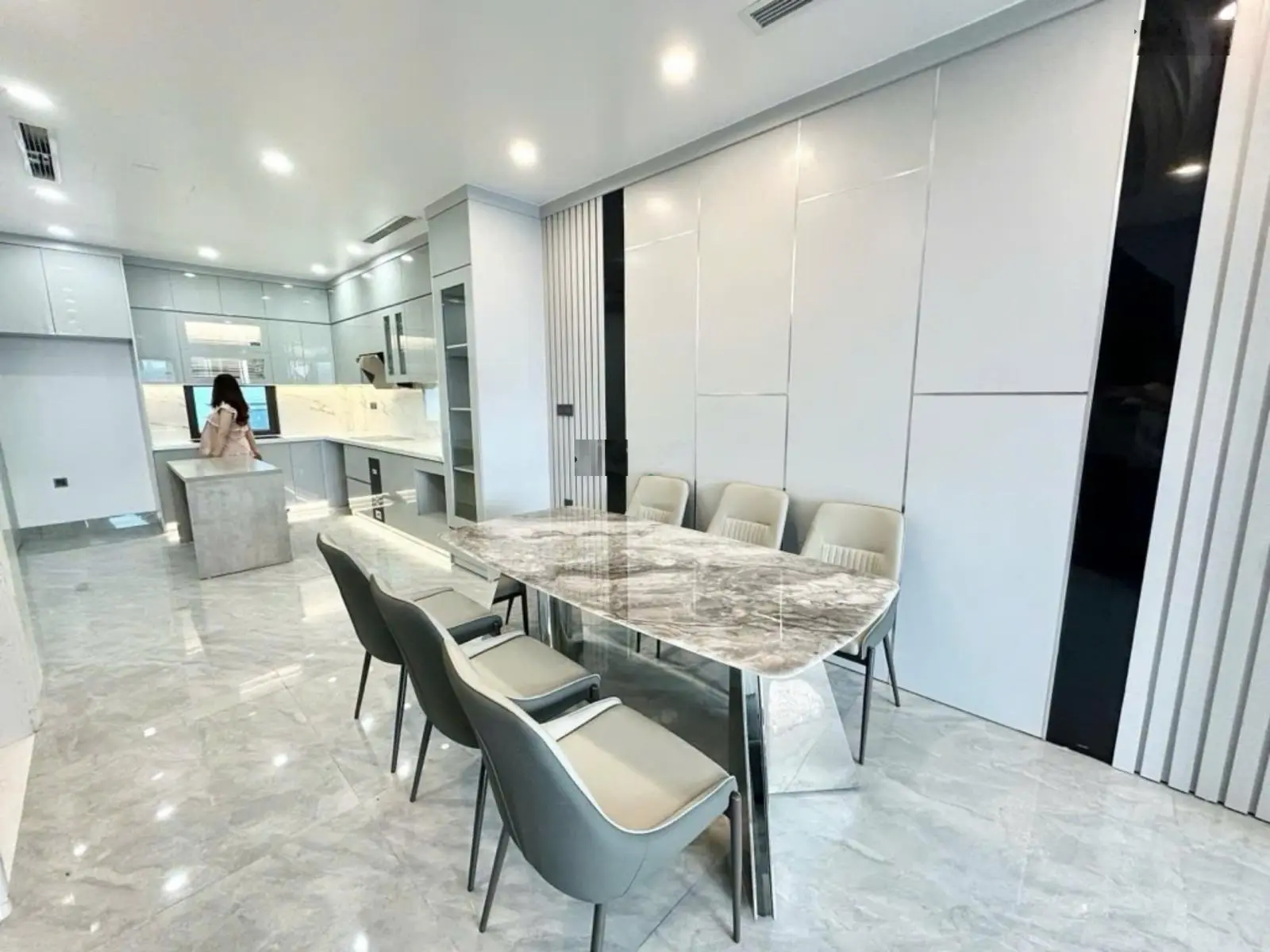 Chính chủ bán nhà Ngọc Thụy khu hiếm nhà bán DT 75m2 MT 5m, đường ô tô tránh, mặt tiền kinh doanh
