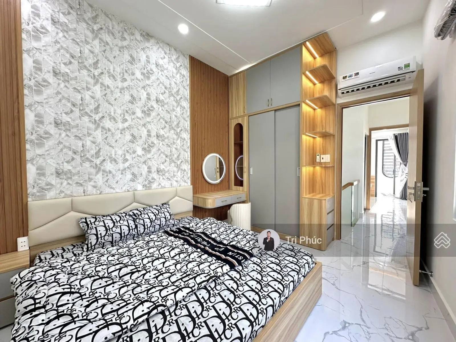 Nhà Đẹp Đón Tết Ngay Ngã Tư Phú Nhuận ,Hẻm Xe Hơi 3 Tầng 4PN Chỉ 6.xty TL