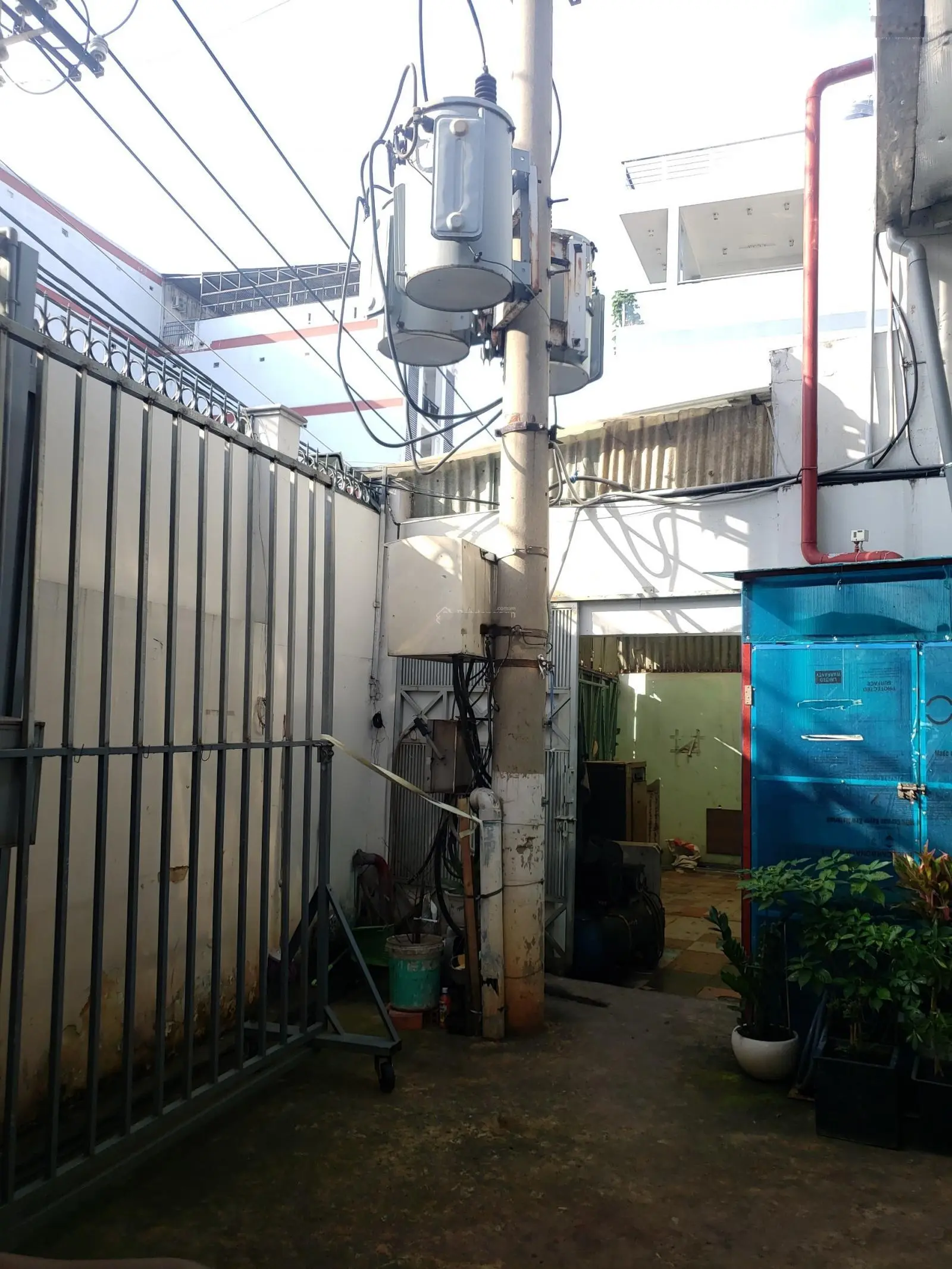 Chính chủ cần bán gấp nhà xưởng hẻm 879 Hương Lộ 2