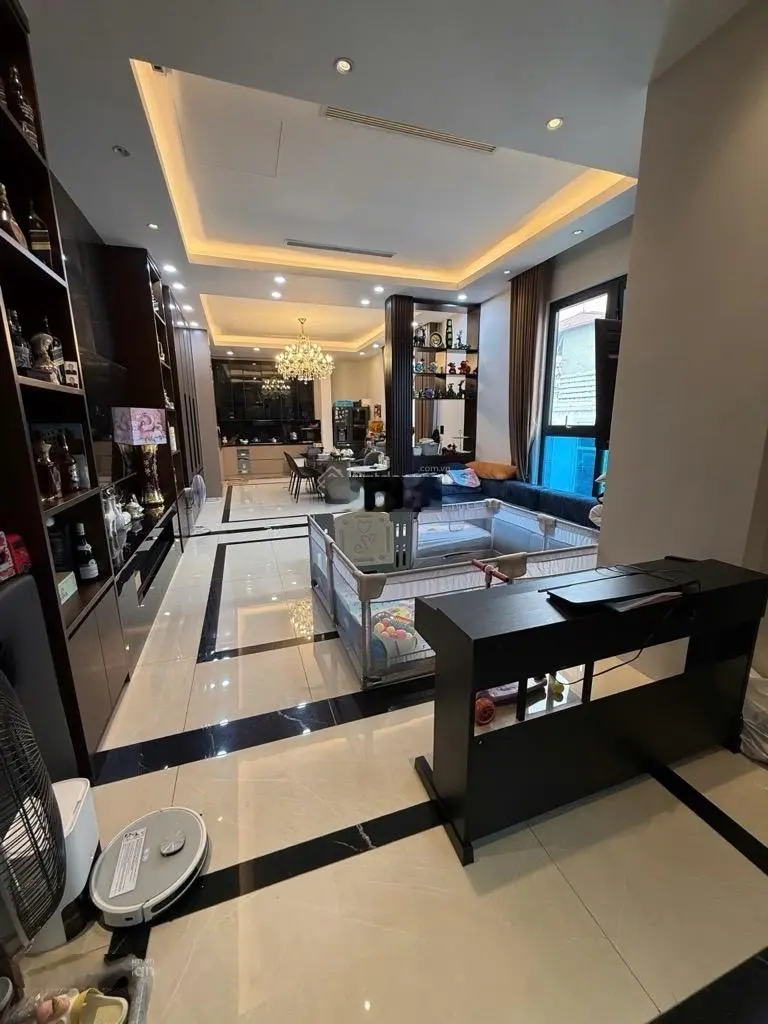 Bán căn nhà Phố Lý Nam Đế - Oto đỗ cửa lô góc 1 nhà ra mặt phố vip hiếm có nhà bán dân trí cao
