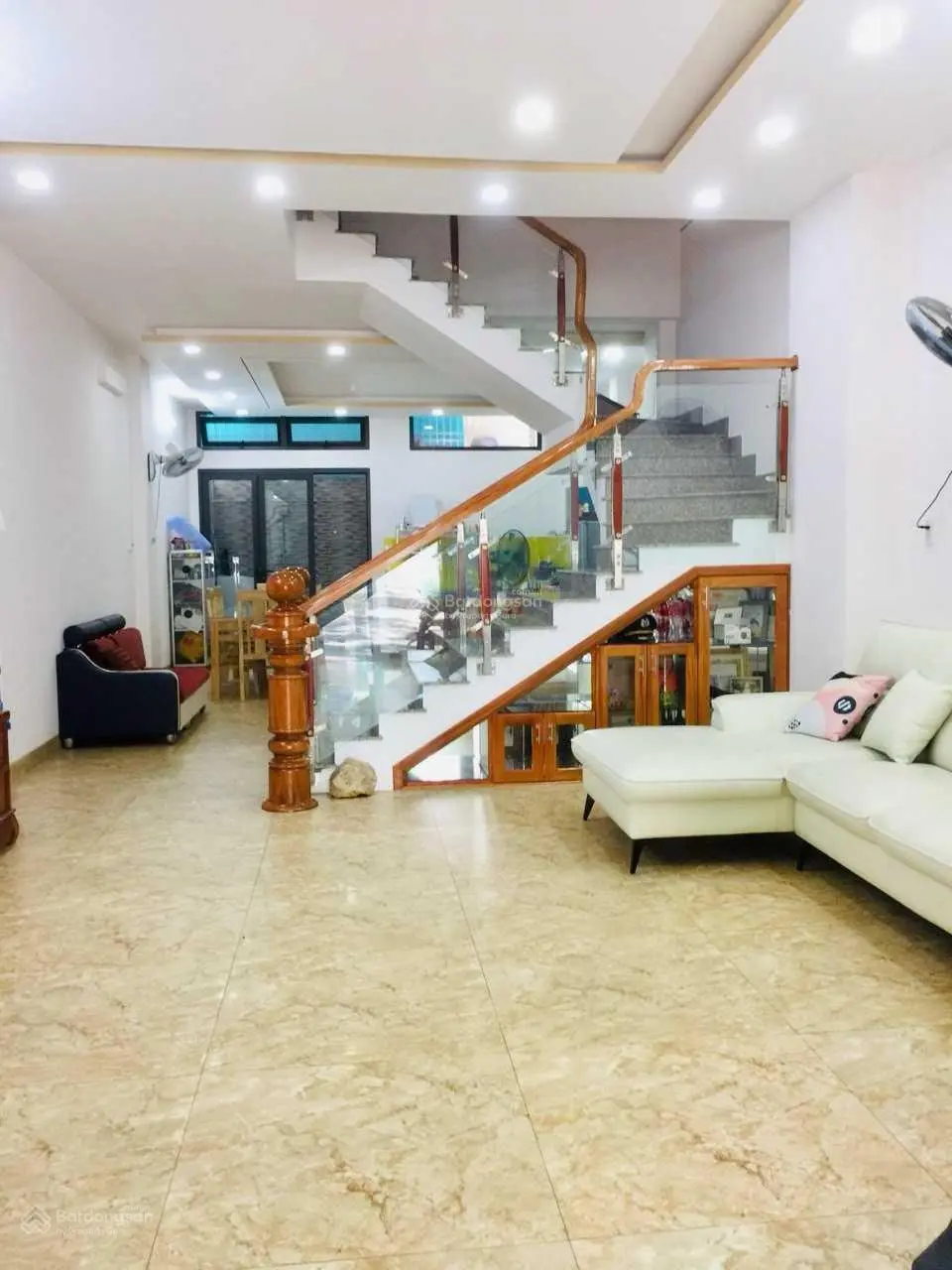 Bán nhà 3,5 tầng khu đô thị Hà Quang 1, đường Số 8