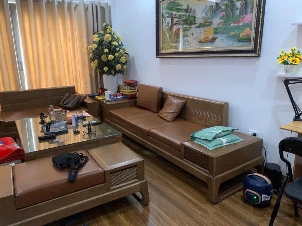 Bán đất tặng nhà 3 tầng 65m2 nhà Thạch Bàn - gần đường Cổ Linh - gần chợ - gần trường học các cấp
