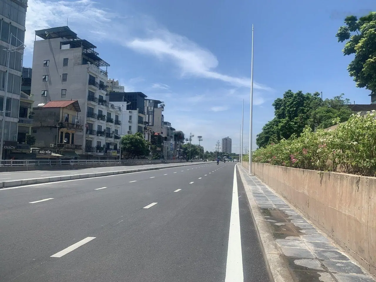 Nhỉnh 9 tỷ mua nhanh không mất lượt, bán đất Âu Cơ, ngõ cực nông, ô tô đỗ cửa, 10m ô tô tránh