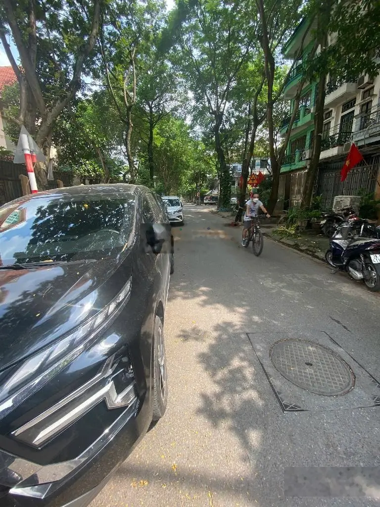 SIÊU HIẾM- LK KĐT ĐỊNH CÔNG 80M, 5 TẦNG, PHÂN LÔ Ô TÔ TRÁNH VỈA HÈ, Giá 2x tỷ