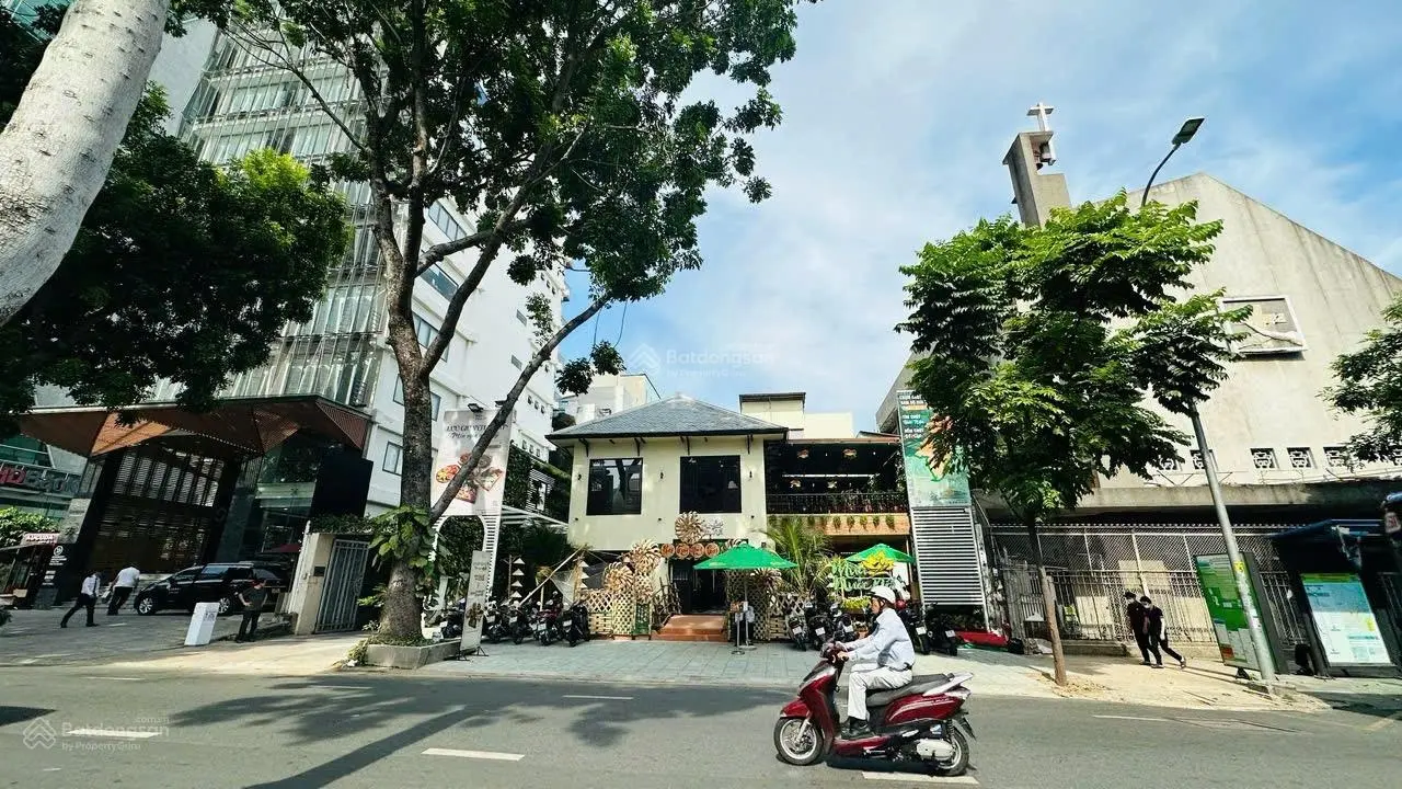 Cực hiếm! MT Nam Kỳ Khởi Nghĩa, Phường 6, Q3, DT: 20x31m (620m2) 3 tầng. HĐ 450 tr/tháng: 450 tỷ TL