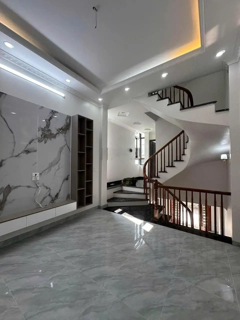 Cần Bán Nhà Hà Trì- Hà Đông. 50m-5 tầng.Ngõ thông. Lh 0353 131 ***