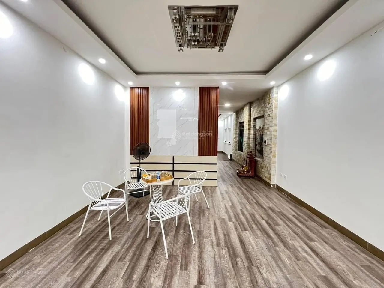 Bán gấp căn góc 4 tầng 112m2 cực đẹp KĐT Văn Quán, Hà Đông mặt đường kinh doanh cạnh vườn hoa VQ