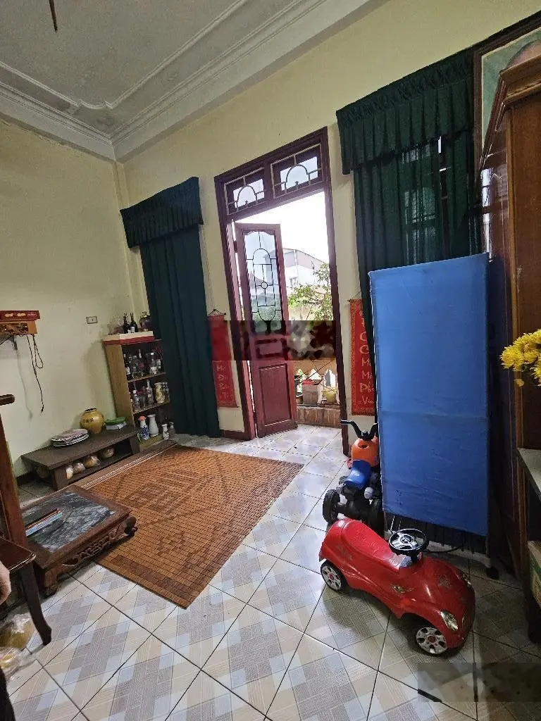 Bán nhà mặt phố pháo đài láng - vip đống đa - kinh doanh sầm uất ngày đêm-52m 5 tầng mt 4.2 17.6 tỷ