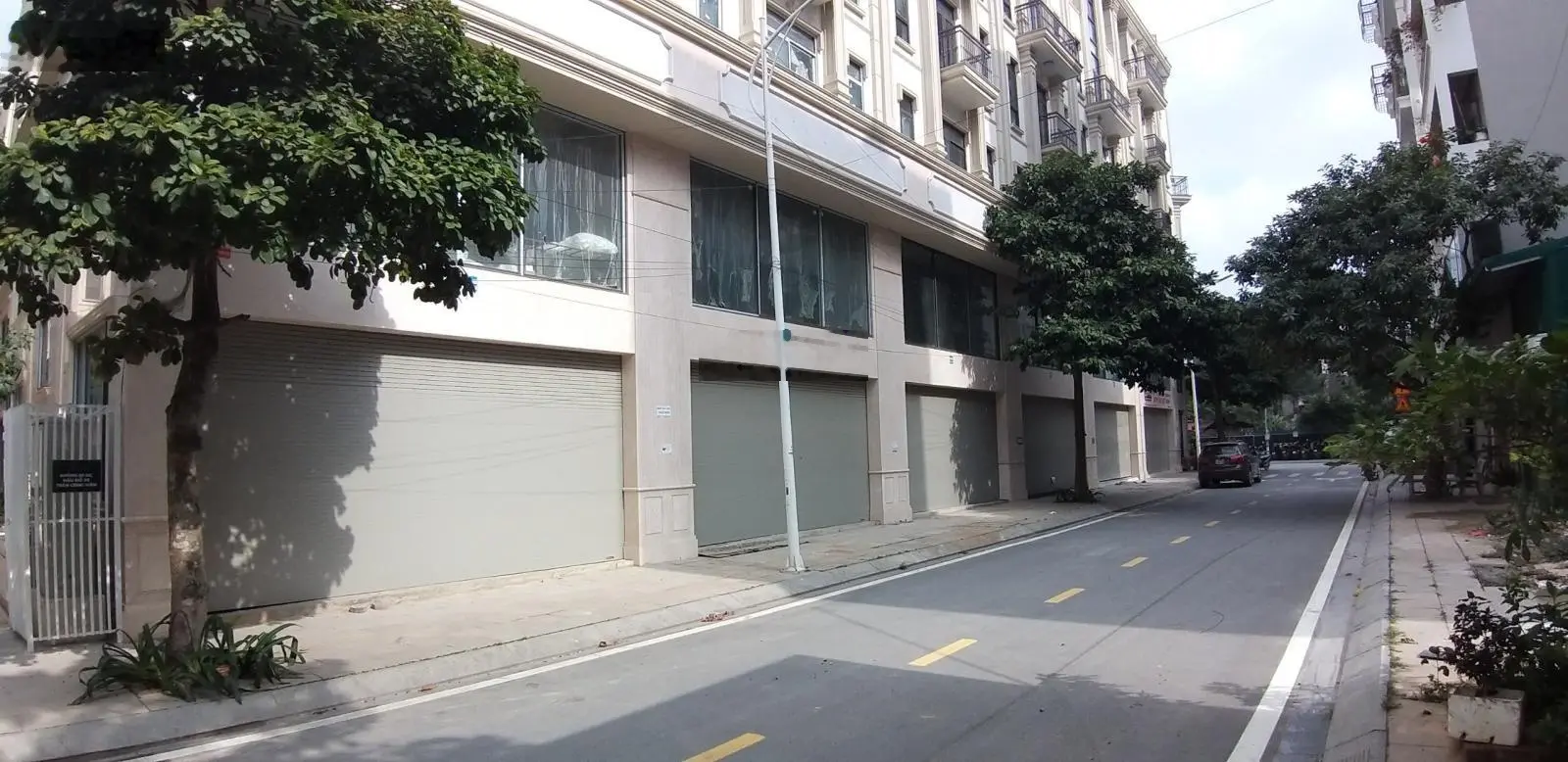 Bán nhà mặt phố Trịnh Văn Bô, Mỹ Đình, 150m2, 5 tầng, kinh doanh đỉnh