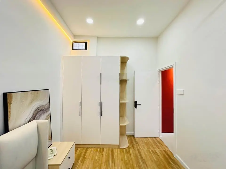 Hết hợp đồng thuê gửi bán ra căn Ung Văn Khiêm 64m2 sau lưng trường Tiểu Học Đống Đa