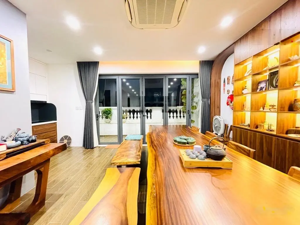 Bán nhà đẹp ngõ Ô TÔ - LÔ GÓC Phố Đồng Nhân 30m 5 tầng, sổ vuông, chỉ 4.1 tỷ (TL trục tiếp)