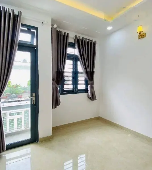 Nhà Sổ hồng riêng , full thổ cư , đường oto, DT 41m2 Nhỉnh 2tỷ ở ngay, NH hỗ trợ vay, HH 1% MG