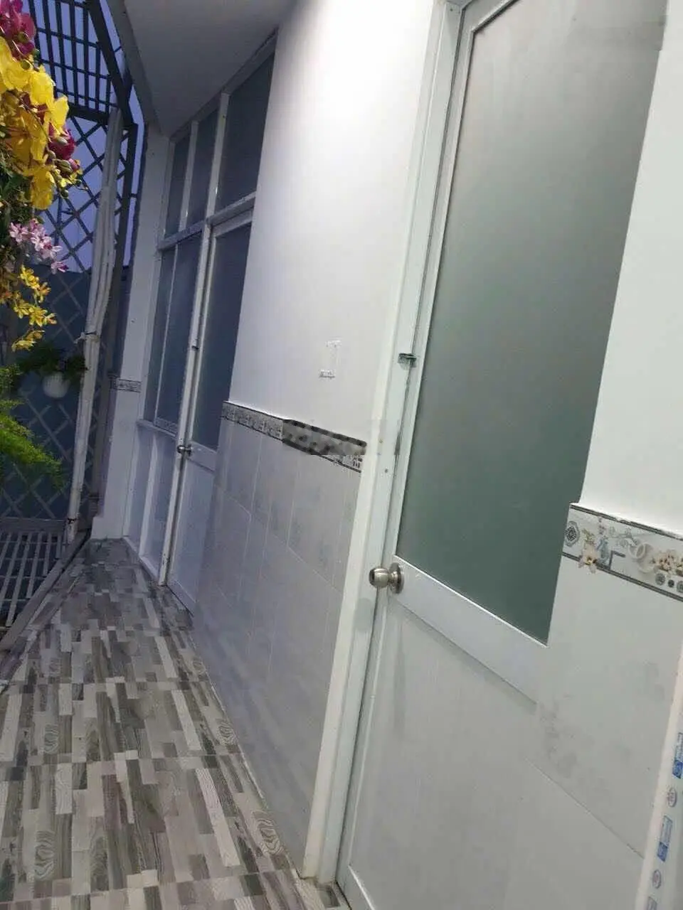 - nhà 5 tầng vừa ở vừa kinh doanh căn hộ dịch vụ cao cấp thu nhập trên 50 triệu tháng