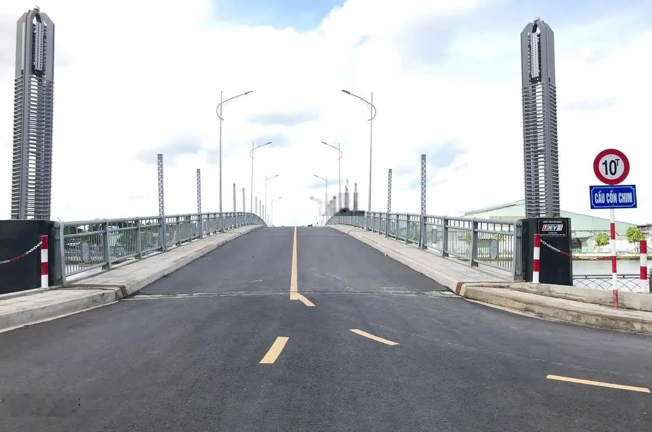 Hàng hiếm vị trí đẹp nhất TP Vĩnh Long, đất 2 mặt tiền đường và 2 MT sông lớn, DT 900m2, giá 49tỷ