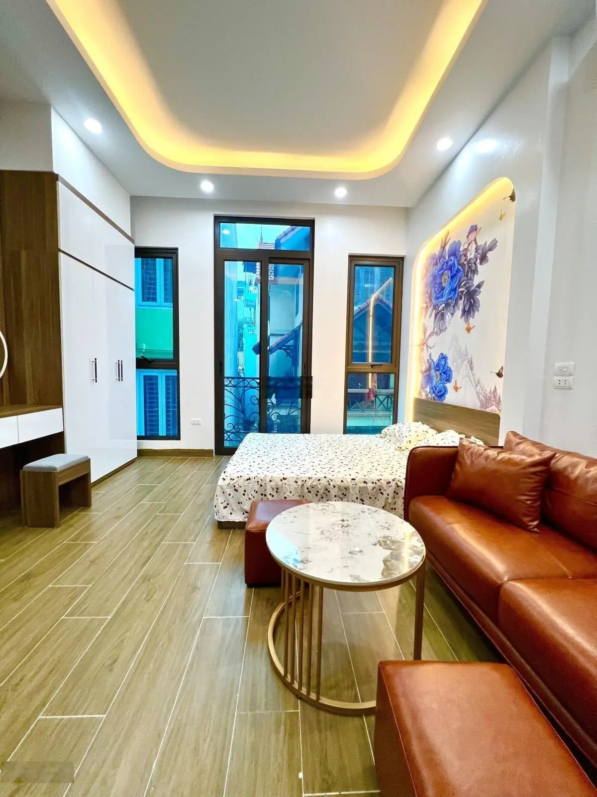 Nguyễn Hoàng, Lô góc, Vỉa hè 3 ô tô tránh 70m2*8T, Thang máy, KD, dòng tiền nhỉnh 23 tỷ