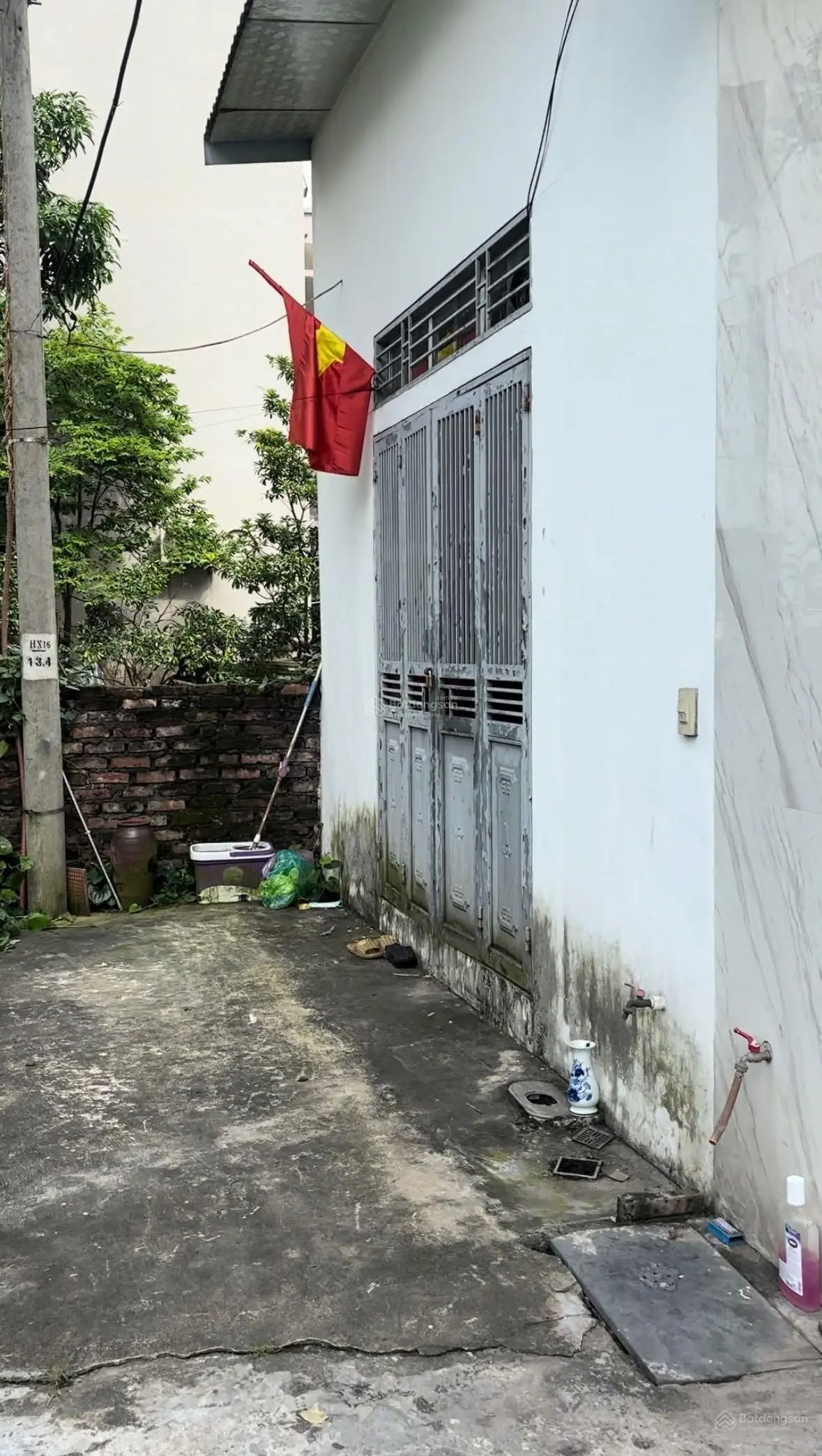 Bán đất Phúc Lợi 32m2 - tặng nhà cấp 4 có gác xép ở ngay - gần chợ, trường học - Giá 2.7 tỷ