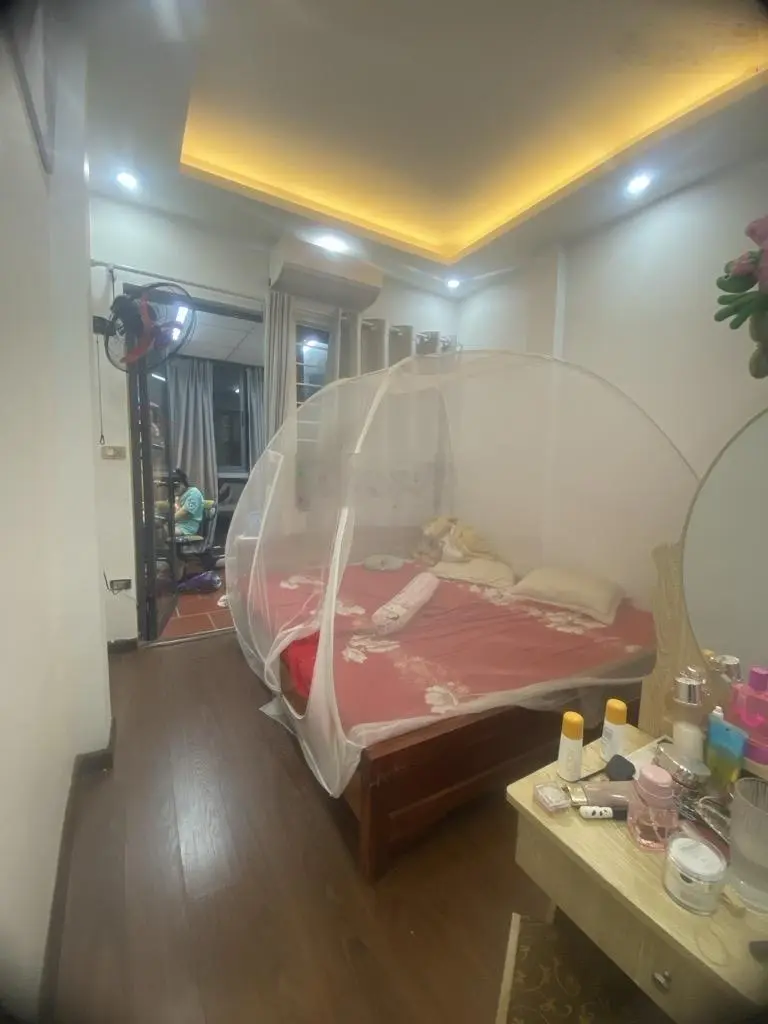 Bán nhà Lĩnh Nam, ô tô tải qua nhà, 2 mặt ngõ, kinh doanh đỉnh, nội thất đầy đủ, 4,25 tỷ