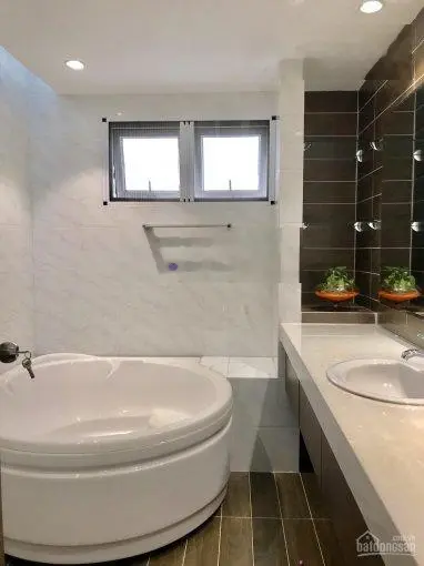 Bán căn hộ Phú Hoàng Anh 2PN giá 2.4 tỷ, căn 129m2 căn 3PN giá 2,7 tỷ, 5PN giá 3.7 tỷ. 0911 530 ***