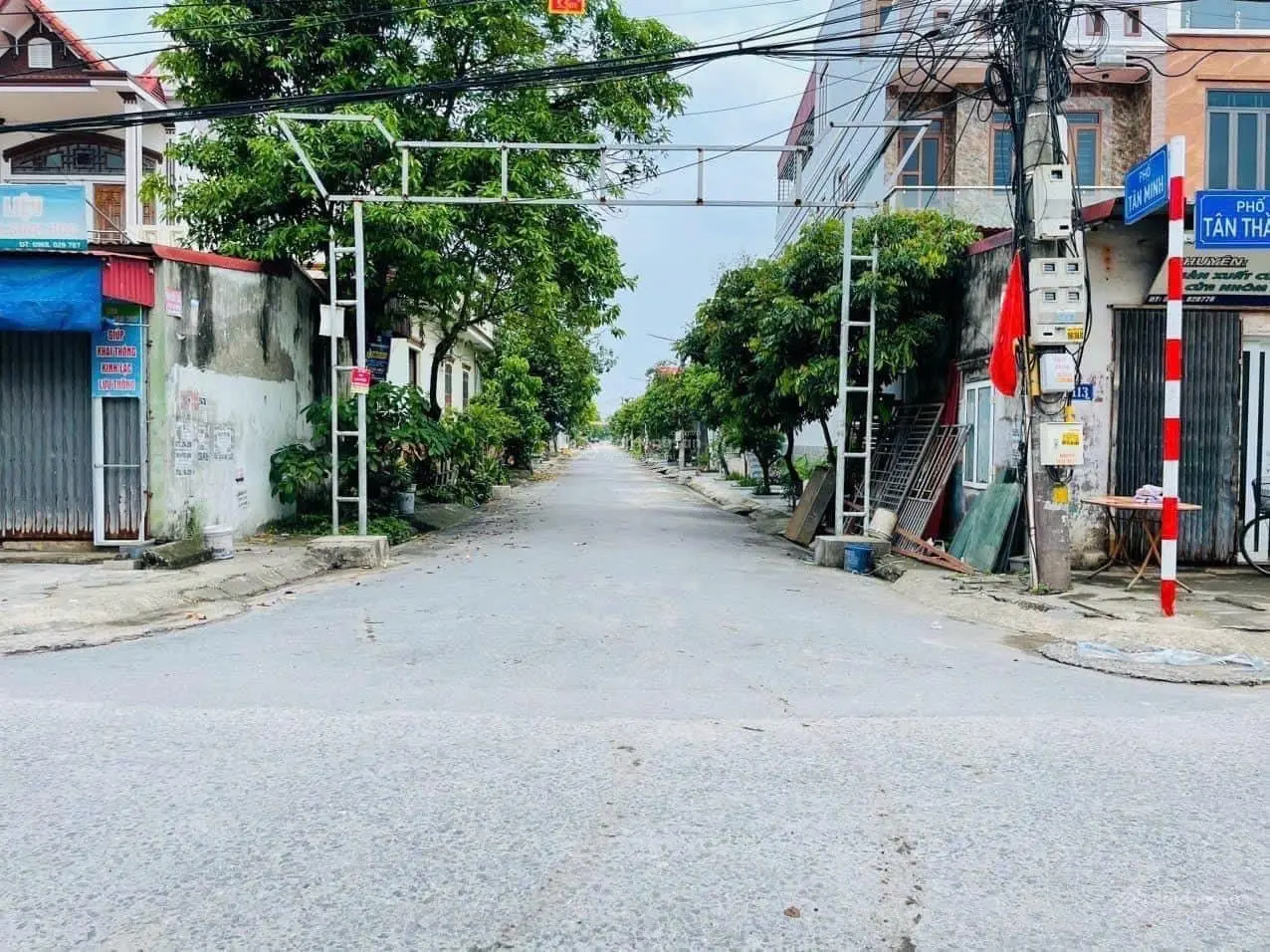 cần tiền bán gấp lô đất đường nhựa 10m giá chỉ hơn 17,x ngõ 113 đẹp nhất tân thành Dương kinh -hp