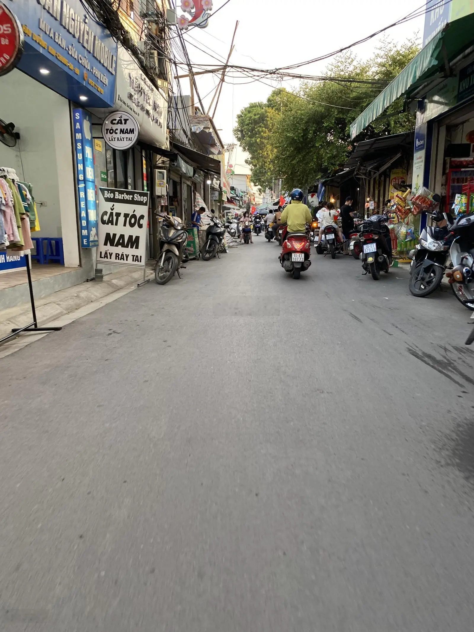 Bán trục kinh doanh sầm uất ngày đêm tây bầu kim chung đông anh