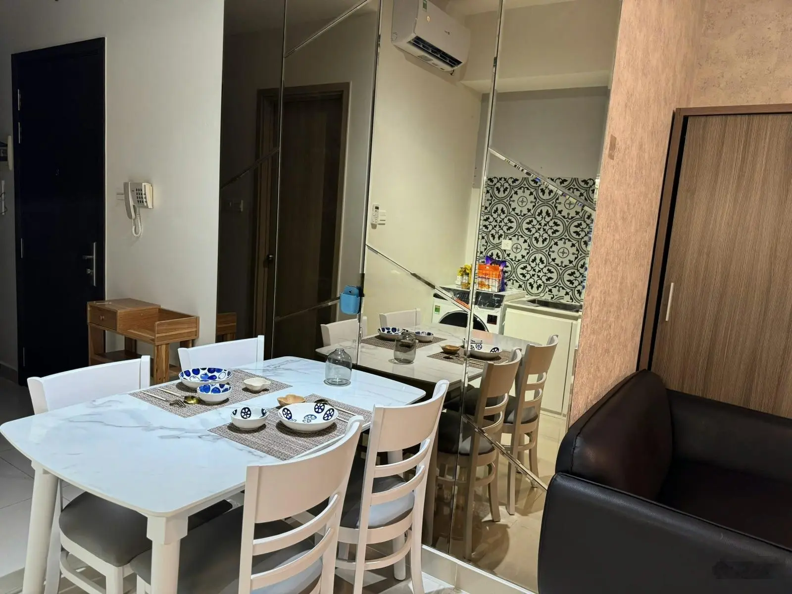 Bán gấp căn hộ OT tại the Sun Avenue Q2.Nhà đẹp nội thất chỉnh chủ full mới.