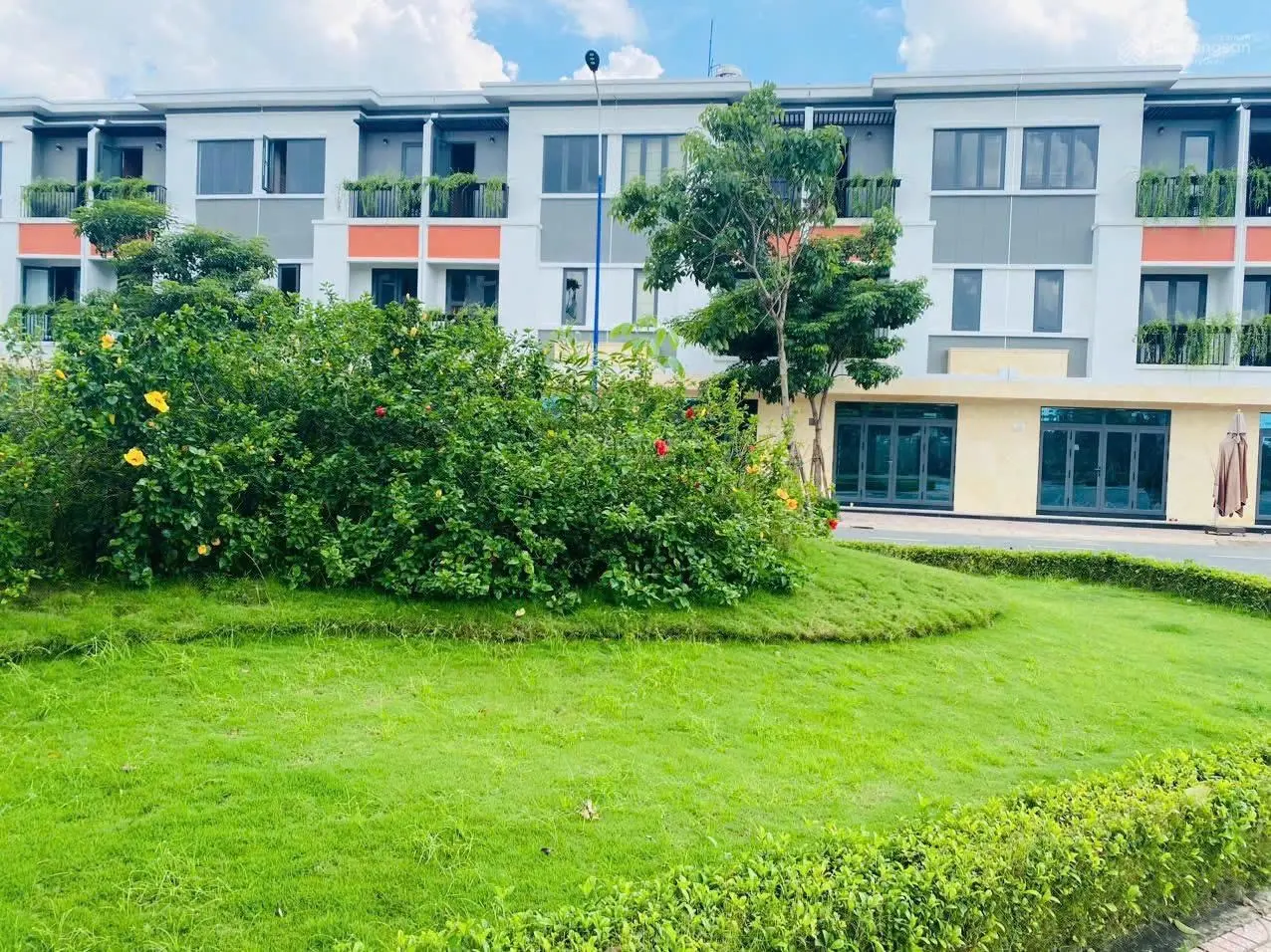 Nhà phố trung tâm TP Thuận An, Bình Dương