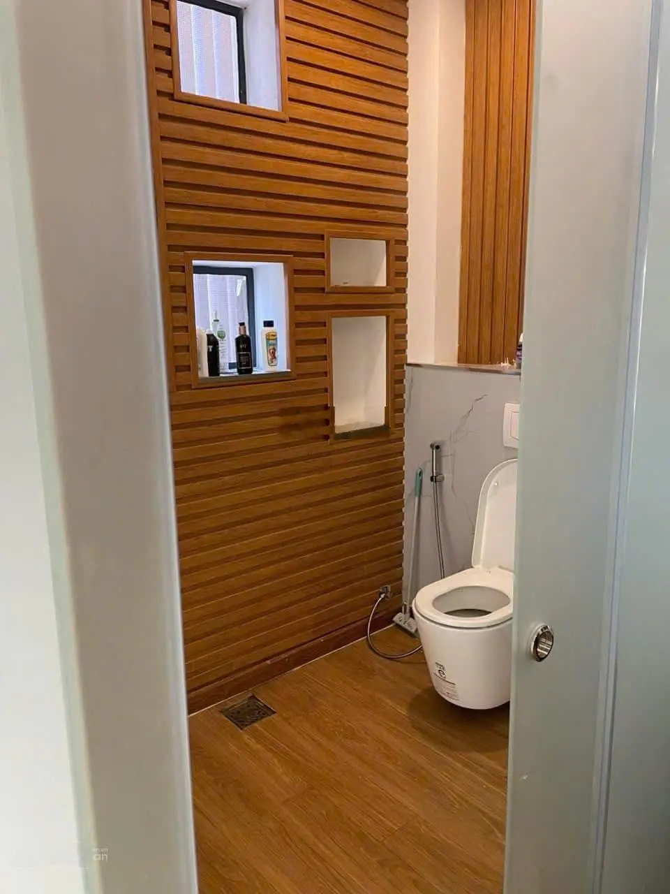 Tôi cần bán nhà đường Nguyễn Đình Chính, Phú Nhuận. 70m2, 3 lầu - 3PN - 3WC. Sổ hoàn công đủ