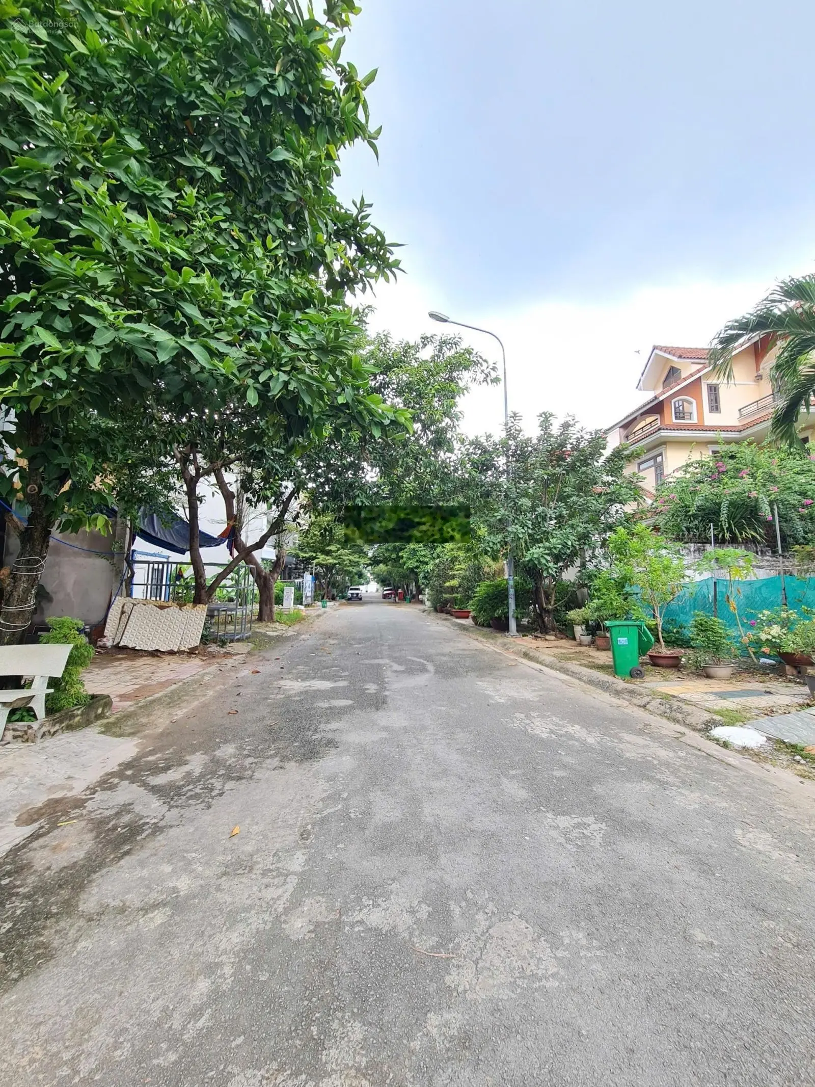 Lô đất góc 2 mặt tiền KDC Khang Điền, Phước Long B, Quận 9. Dt: 163m2/13 Tỷ.