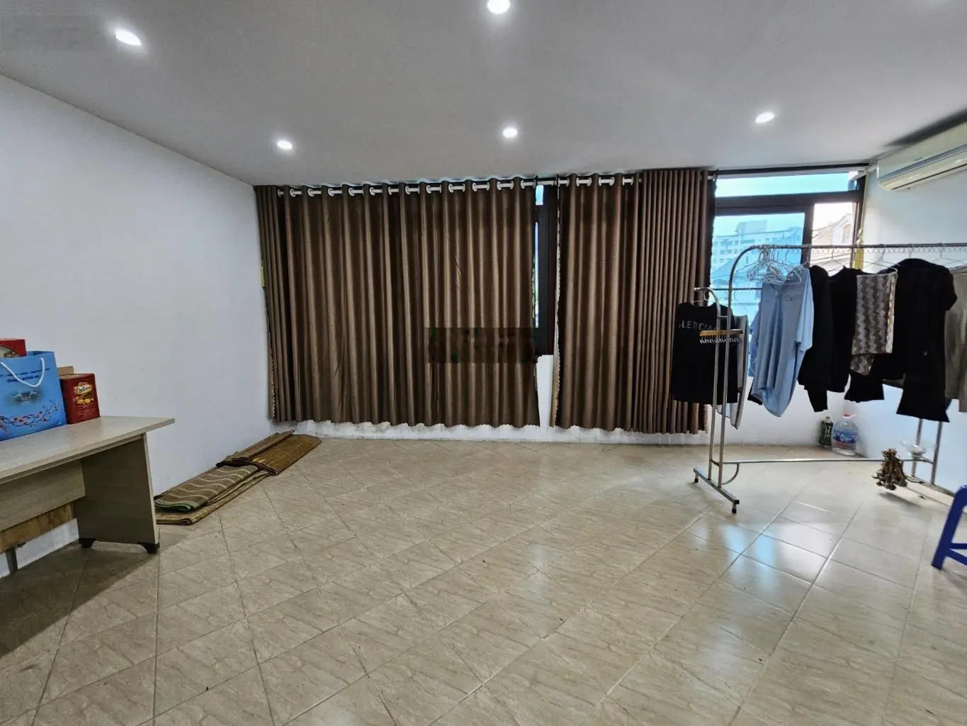 Bán nhà phân lô oto vào nhà Nguyễn Chí Thanh - Cạnh đài truyền hình 42m2, 5 tầng, MT 4.2m 15.2tỷ