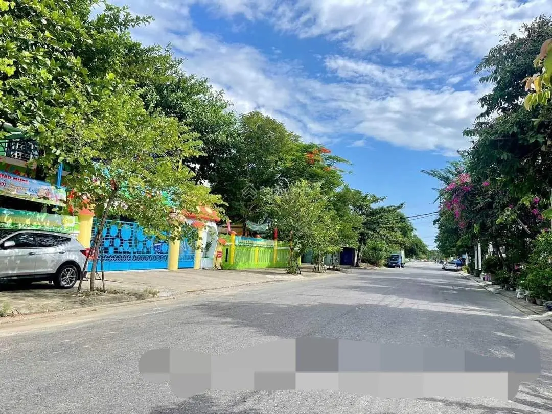 Bán nhà đường 10,5m gần bến xe mà giá quá rẻ