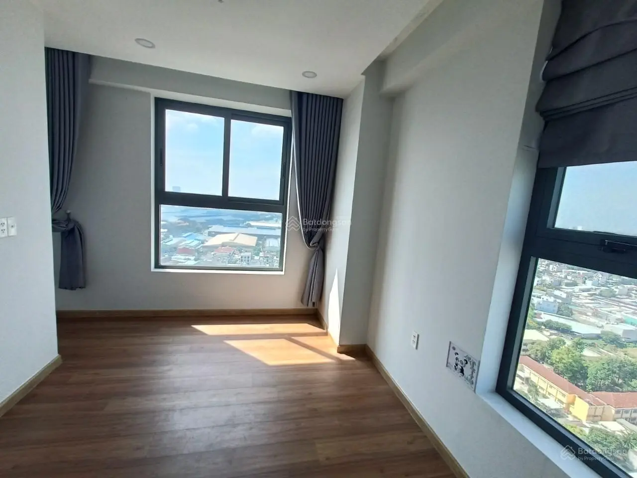 NGỘP BANK, Cần bán gấp căn 3PN2WC- Bcons Garden. 69m2. Giá 1ty850 trọn thuế phí, tặng full nội thất