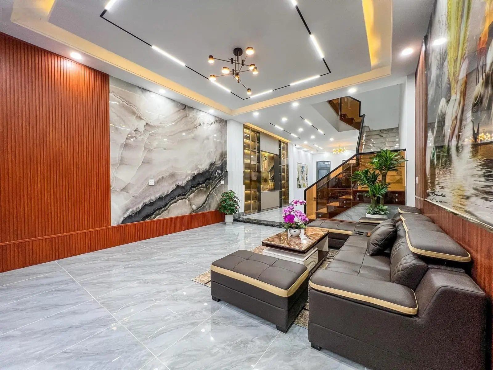 Bán nhà mới xây KDC Hồng Loan sổ hồng hoàn công