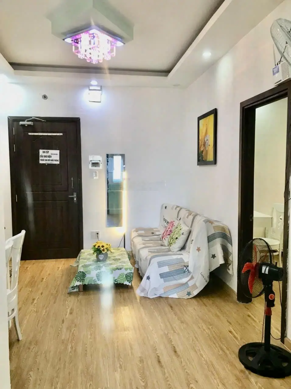 Bán 1 căn đẹp duy nhất to nhất 2 PN 2 WC có ban công, view xéo biển, nhìn toàn thành phố Nha Trang