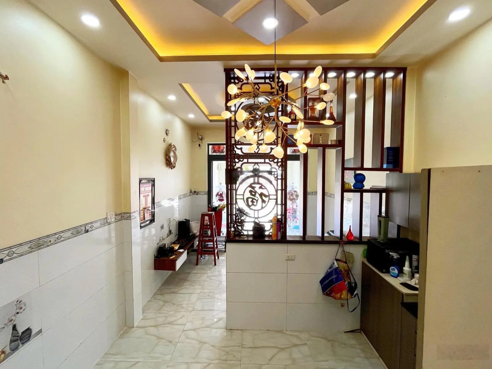 Bán Nhà Đẹp Giá Rẻ Nhà 1 Trệt 1 Lầu DT : 4*18=72m2 Shr Hoàn Công Giá : 1,7 Tỷ Thương Lượng Mạnh