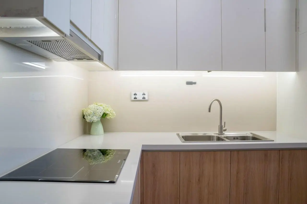 Hàng ngộp cần bán gấp căn hộ Akari city GĐ2. Giá: 3 tỷ150. View Hồ Bơi, hạn mức vay 70%. 0906 651 ***