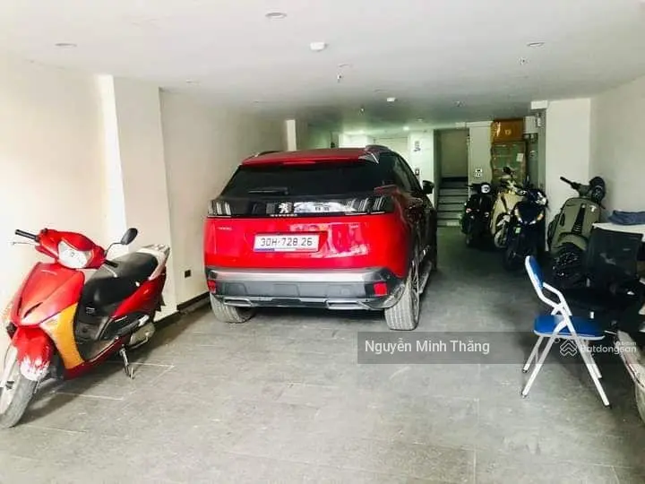 Giá đầu tư nhà mặt phố Hàng Bún 9 tầng thang máy full nội thất
